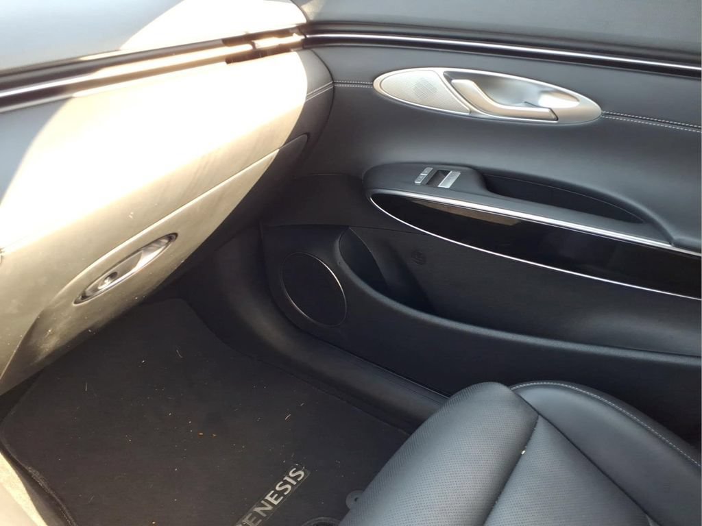 Used 2025 Genesis GV70 2.5T AWD/4WD image 23