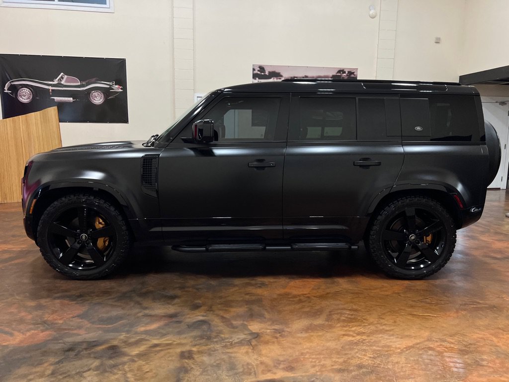 Used 2023 Land Rover Defender 110 X-Dynamic SE AWD/4WD image 6