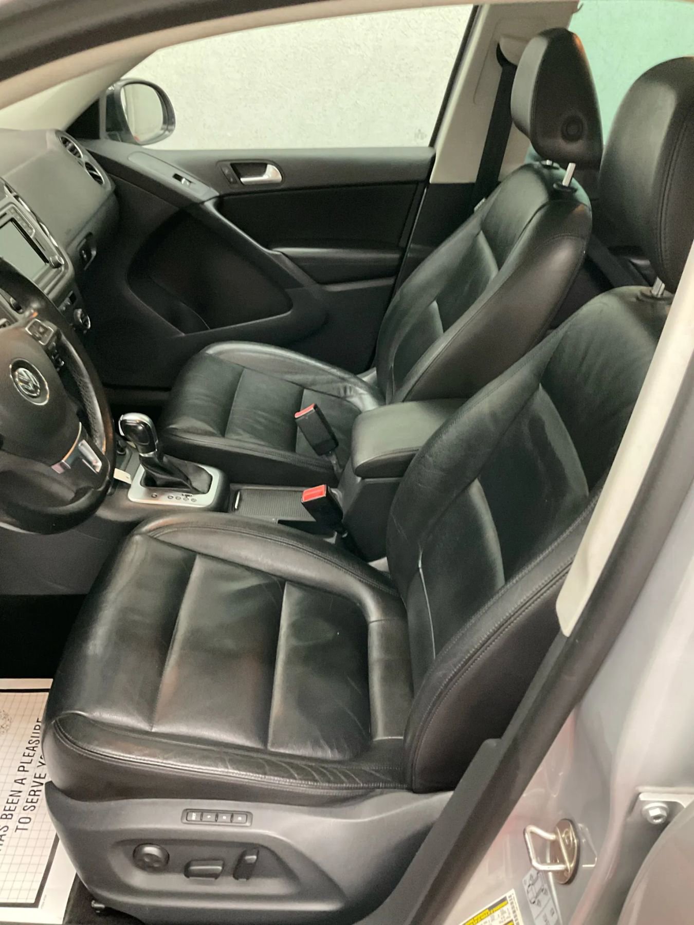 Used 2017 Volkswagen Tiguan Sport image 19