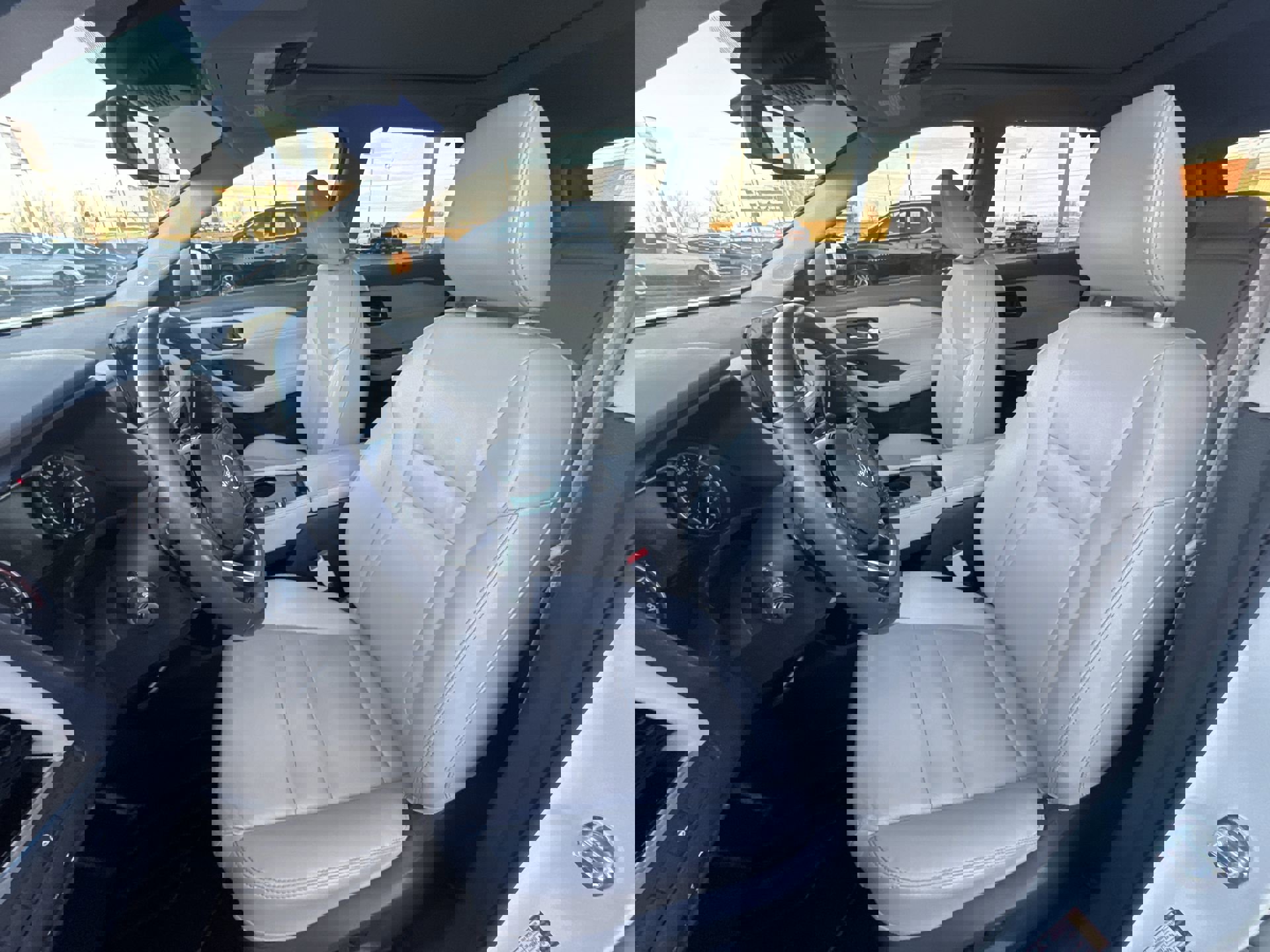 Used 2023 Nissan Rogue SL w/ SL Premium Package image 11