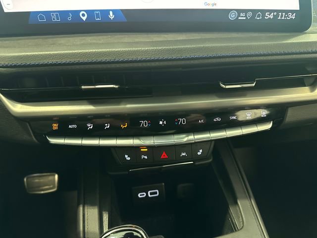 Used 2024 Cadillac XT4 Sport AWD/4WD image 16