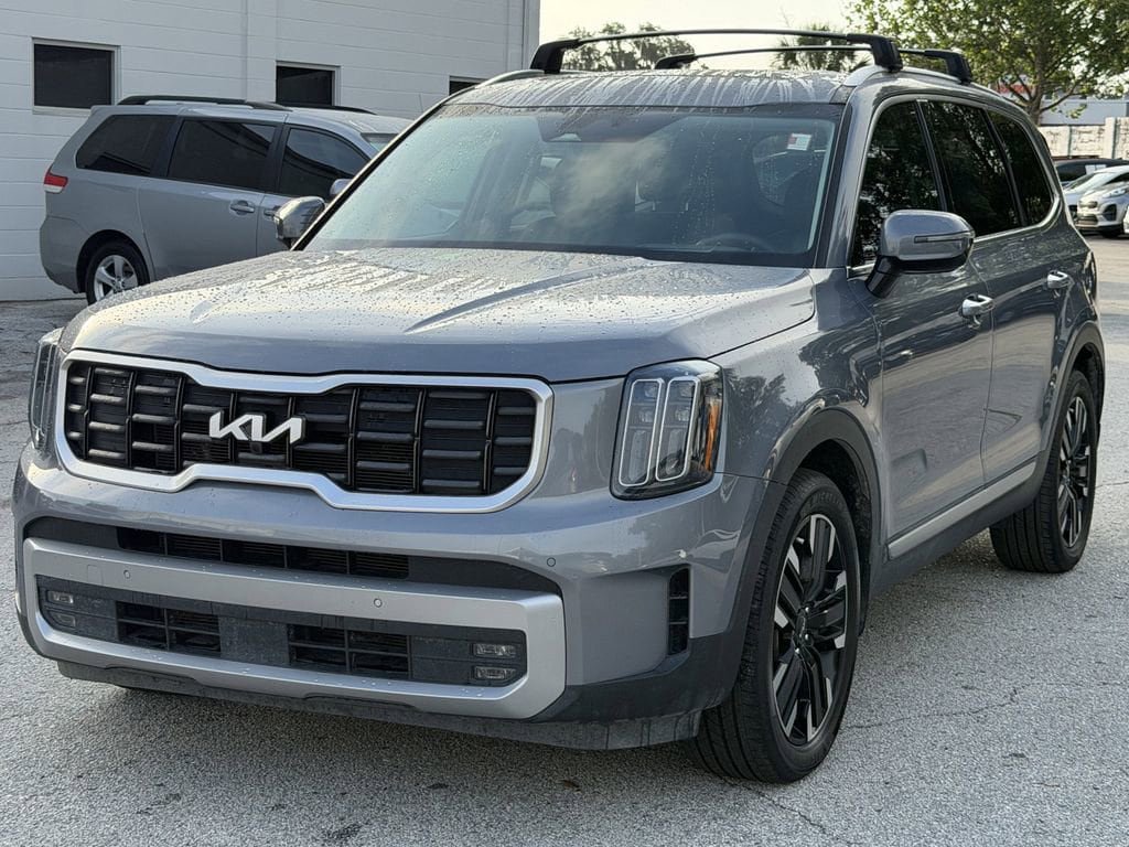 Certified 2023 Kia Telluride SX Prestige AWD/4WD image 8