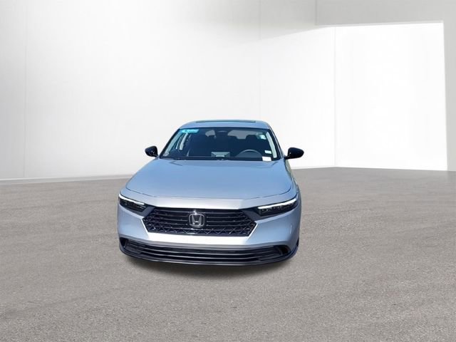 Certified 2025 Honda Accord SE image 3