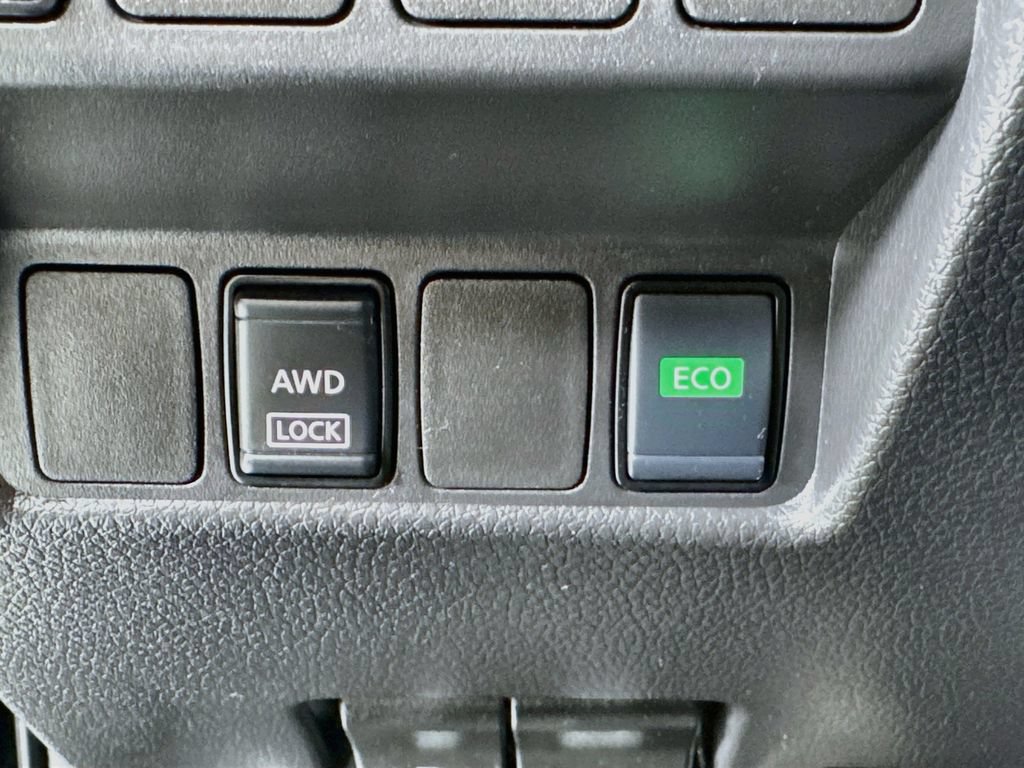 Used 2019 Nissan Rogue Sport S AWD/4WD image 14