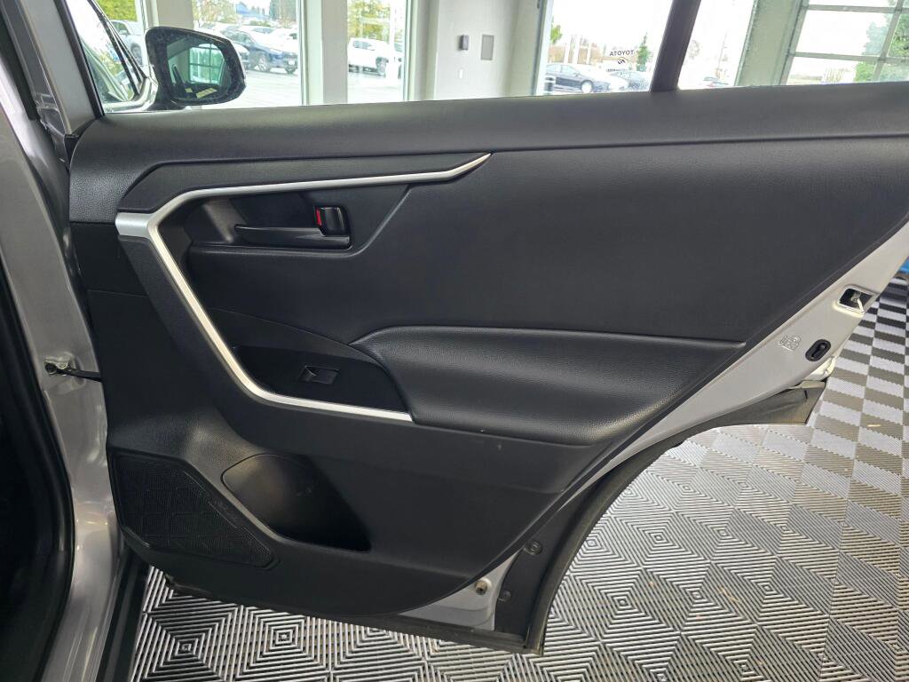 Used 2025 Toyota RAV4 LE image 38