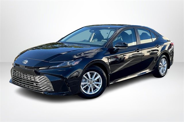 New 2026 Toyota Camry LE image 2