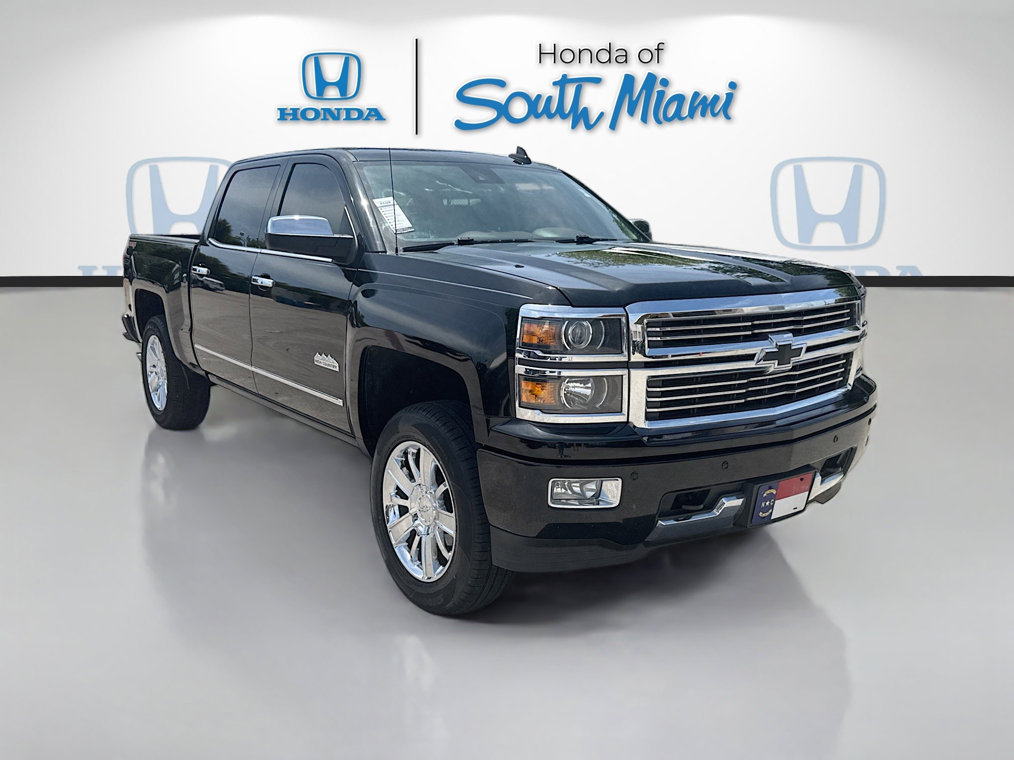 Used 2015 Chevrolet Silverado 1500 High Country w/ High Country Premium Package AWD/4WD image 1
