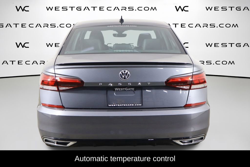 Used 2022 Volkswagen Passat 2.0T R-Line image 4