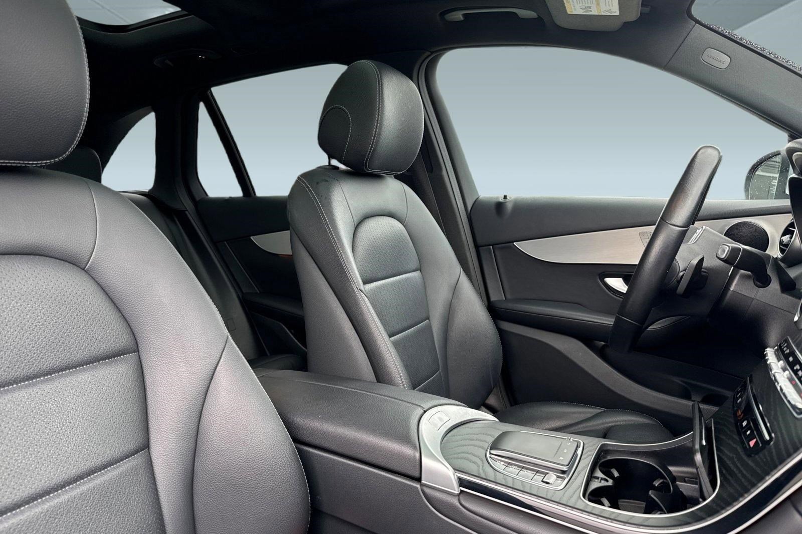 Certified 2022 Mercedes-Benz GLC 300 4MATIC image 31