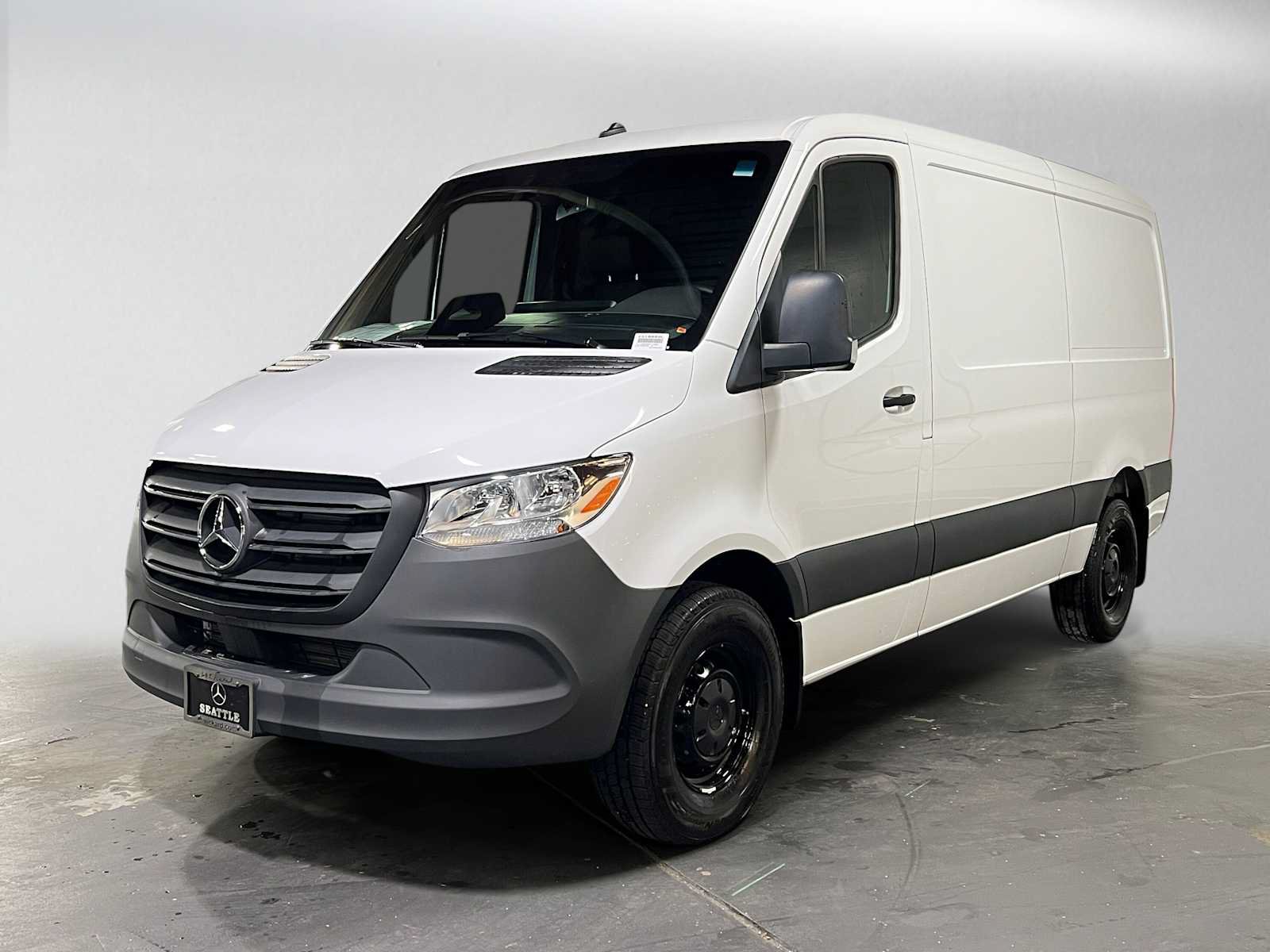 Used 2025 Mercedes-Benz Sprinter 2500 image 8