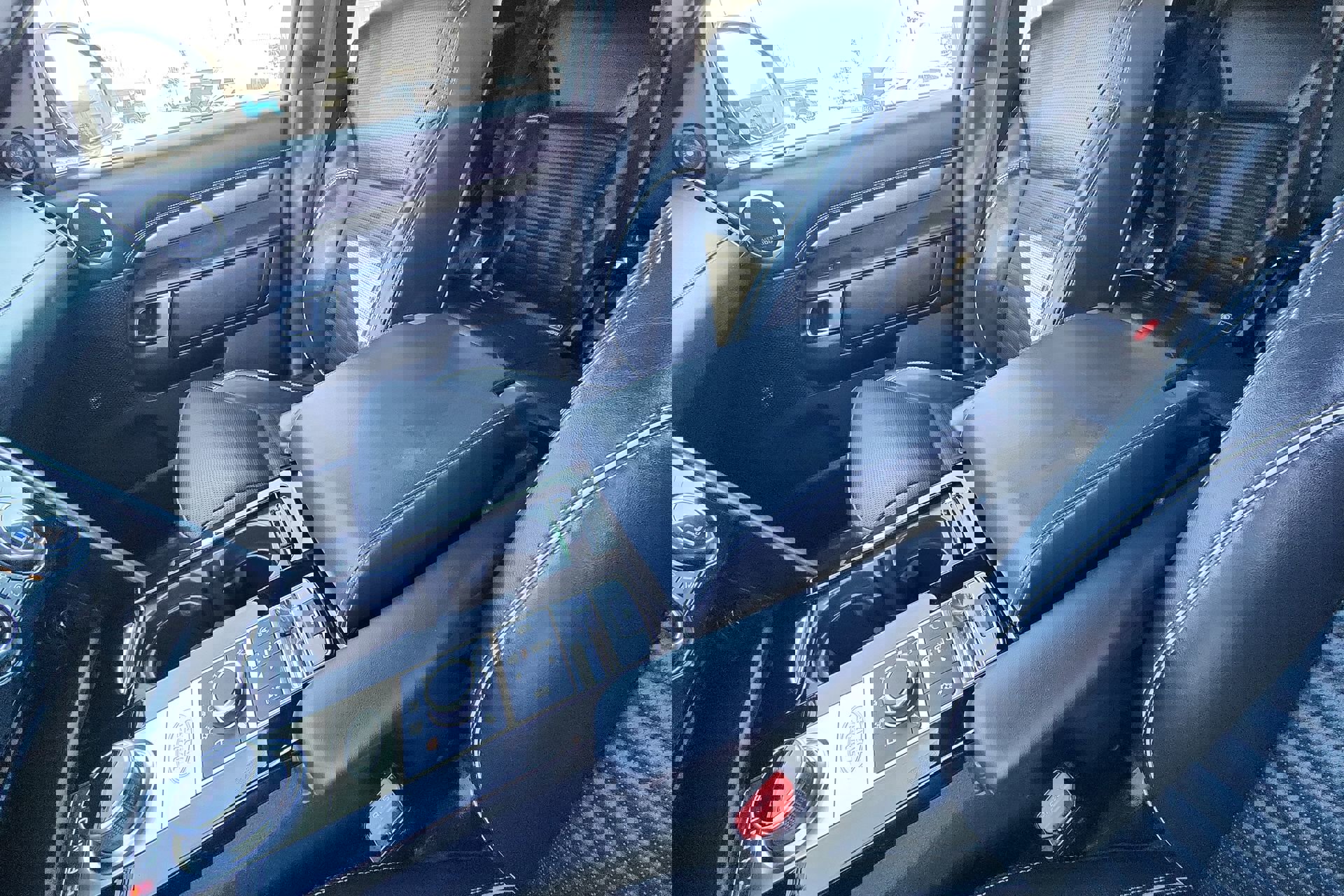 Used 2019 Land Rover Discovery HSE image 23