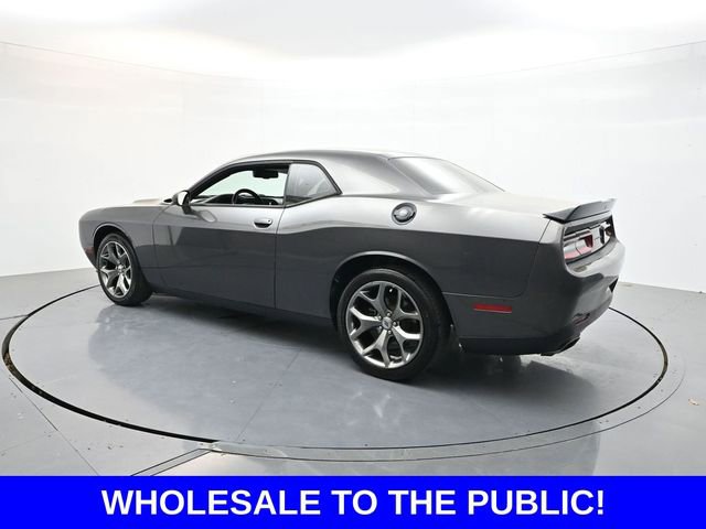 Used 2017 Dodge Challenger SXT RWD image 5