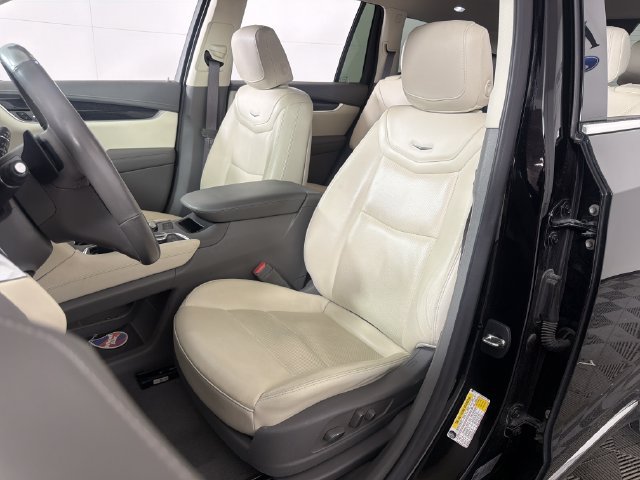 Used 2021 Cadillac XT6 Premium Luxury FWD image 14