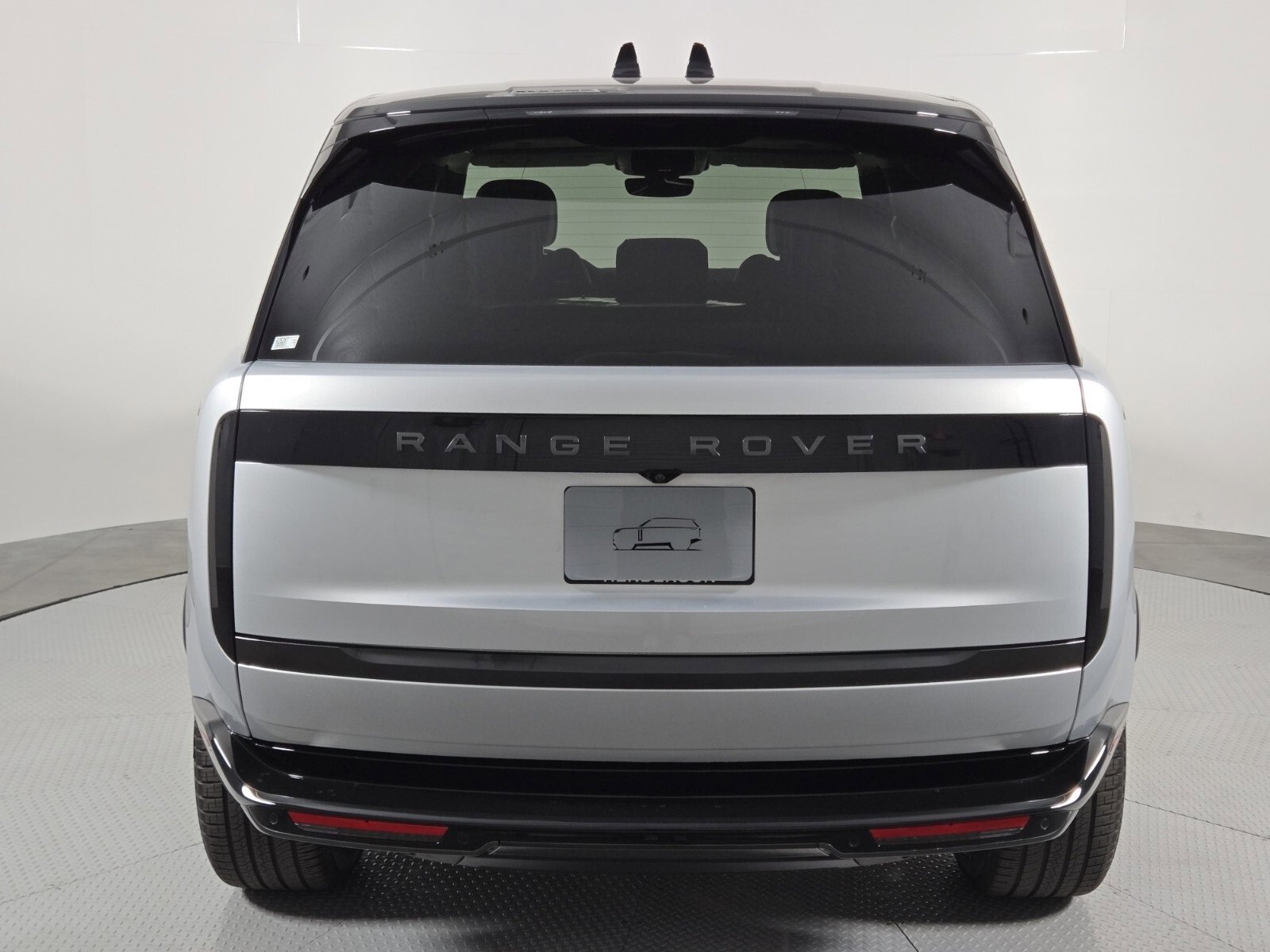 New 2025 Land Rover Range Rover SE image 7