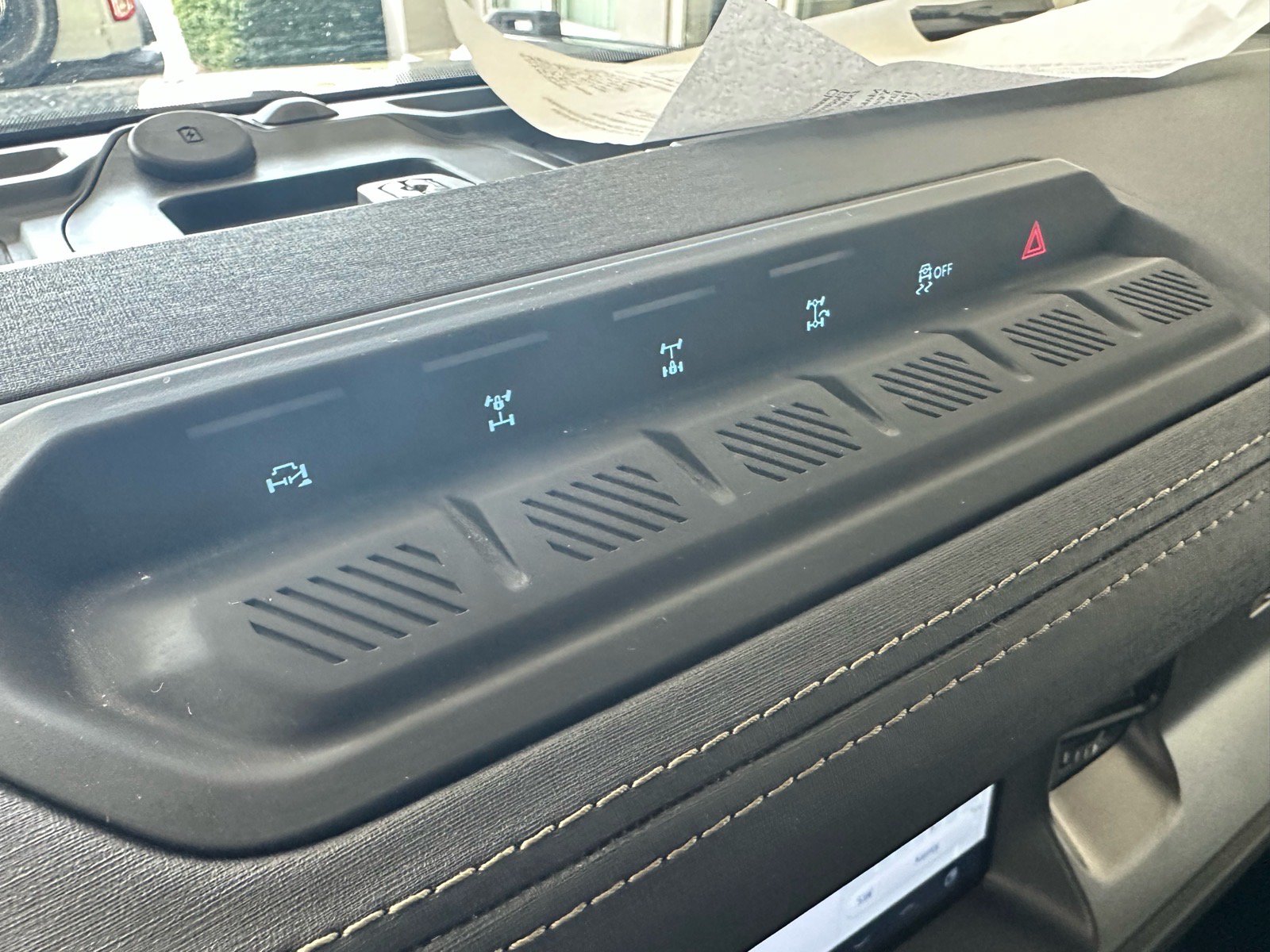 Certified 2025 Ford Bronco Badlands AWD/4WD image 36