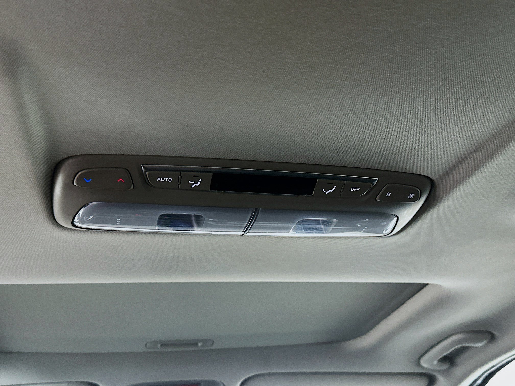 Used 2025 Kia Telluride S FWD image 28