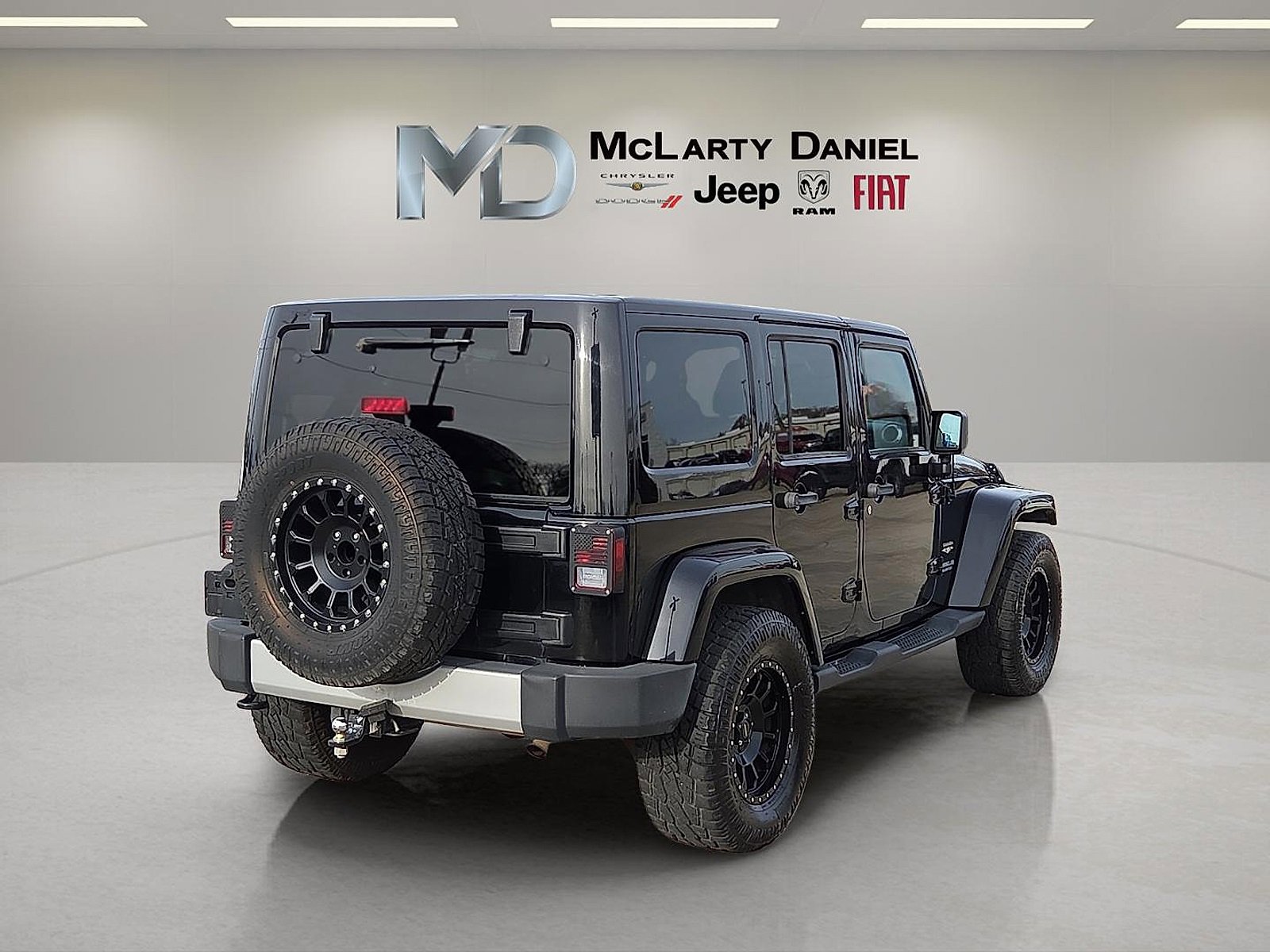 Used 2013 Jeep Wrangler Unlimited Sahara w/ Connectivity Group image 5