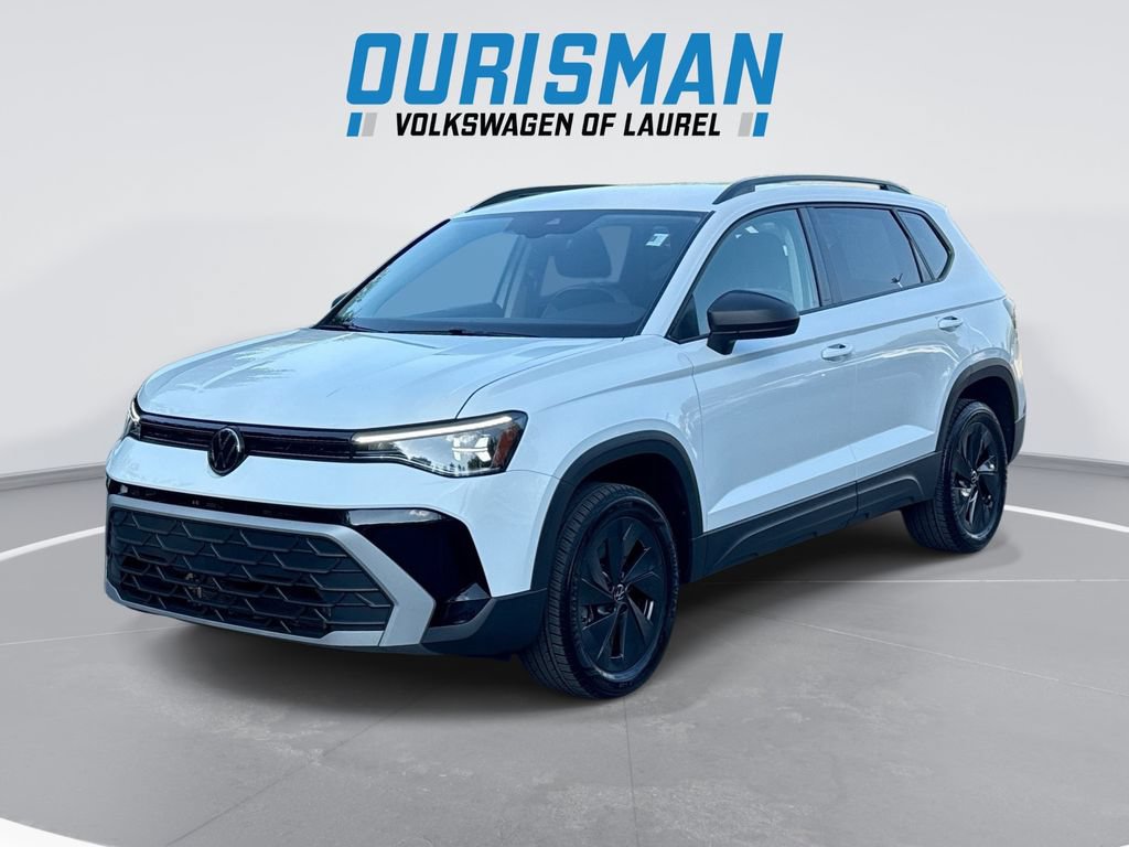 Used 2025 Volkswagen Taos S FWD image 1