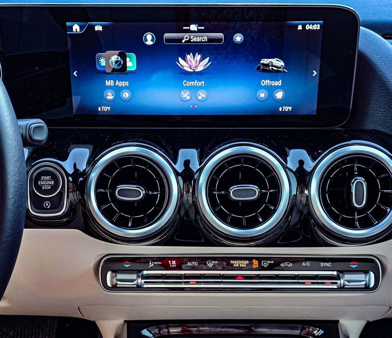 Used 2025 Mercedes-Benz GLA 250 4MATIC image 17