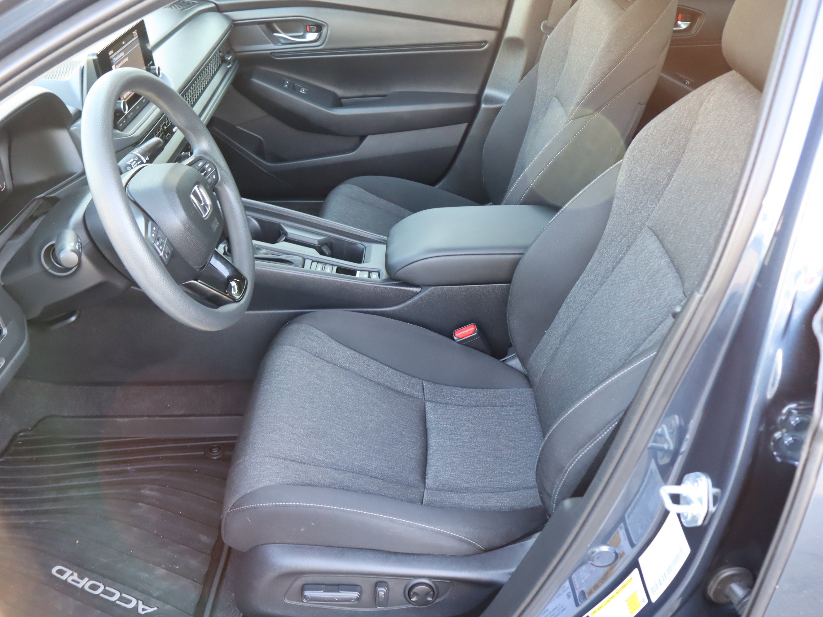 Used 2025 Honda Accord SE image 16