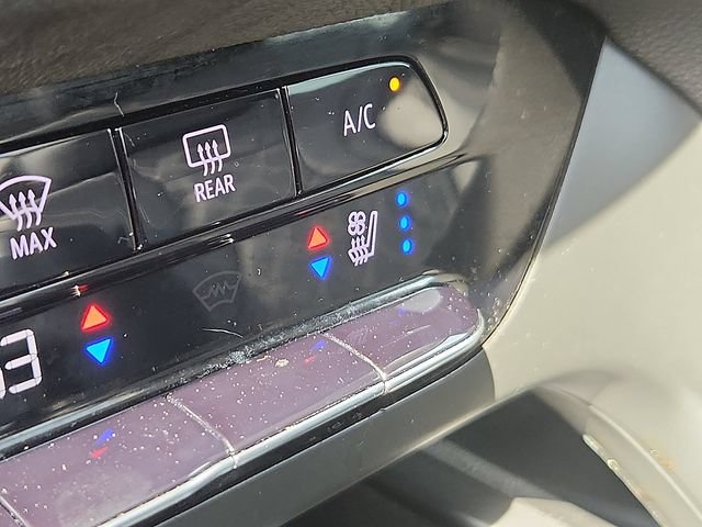 Used 2023 Buick Envision Avenir AWD/4WD image 21
