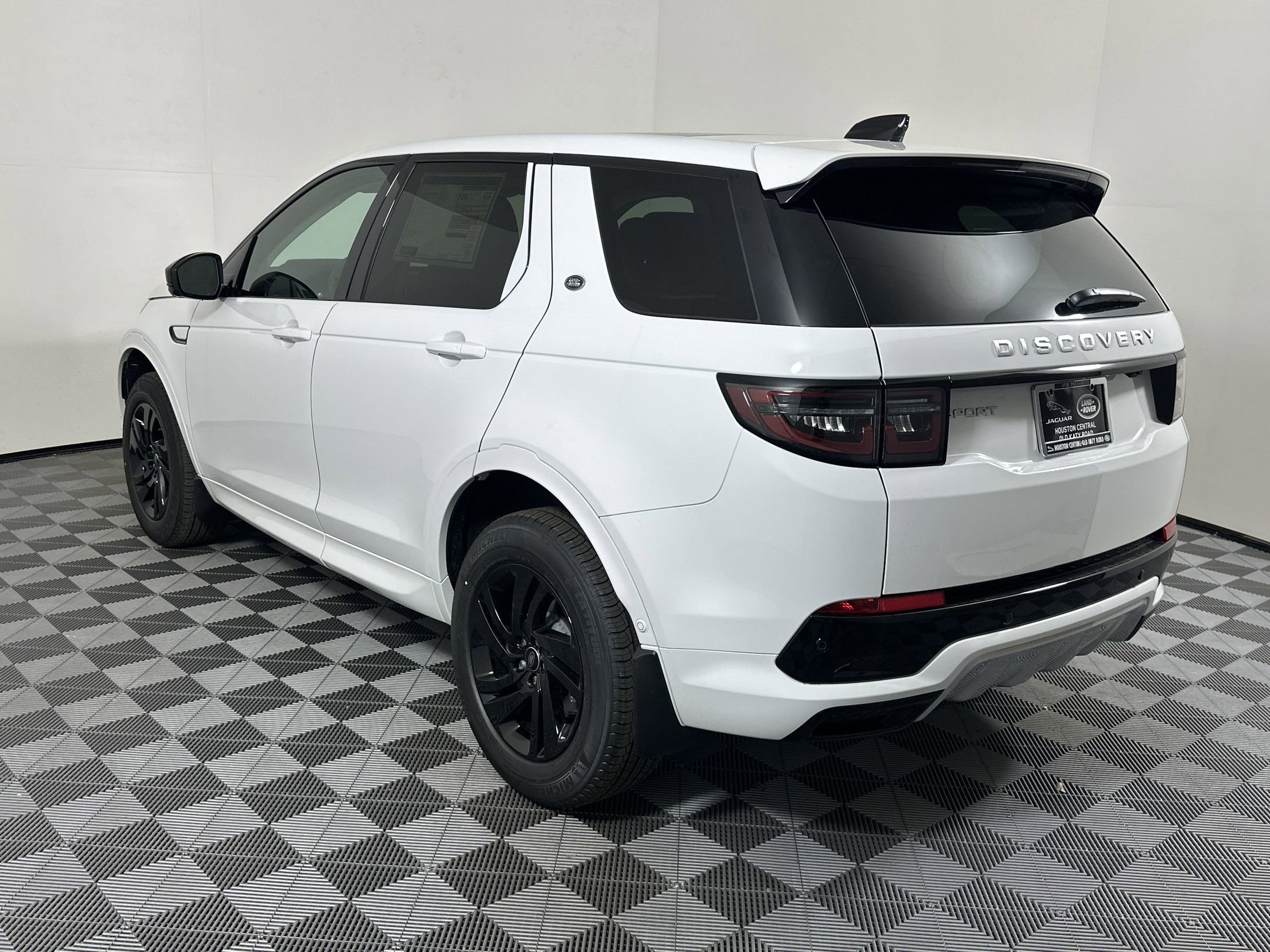 Used 2025 Land Rover Discovery Sport S AWD/4WD image 3
