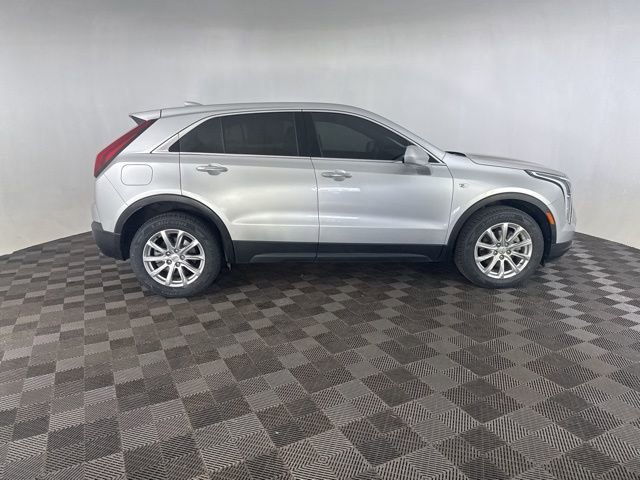 Used 2021 Cadillac XT4 Luxury w/ Driver Awareness Package image 5