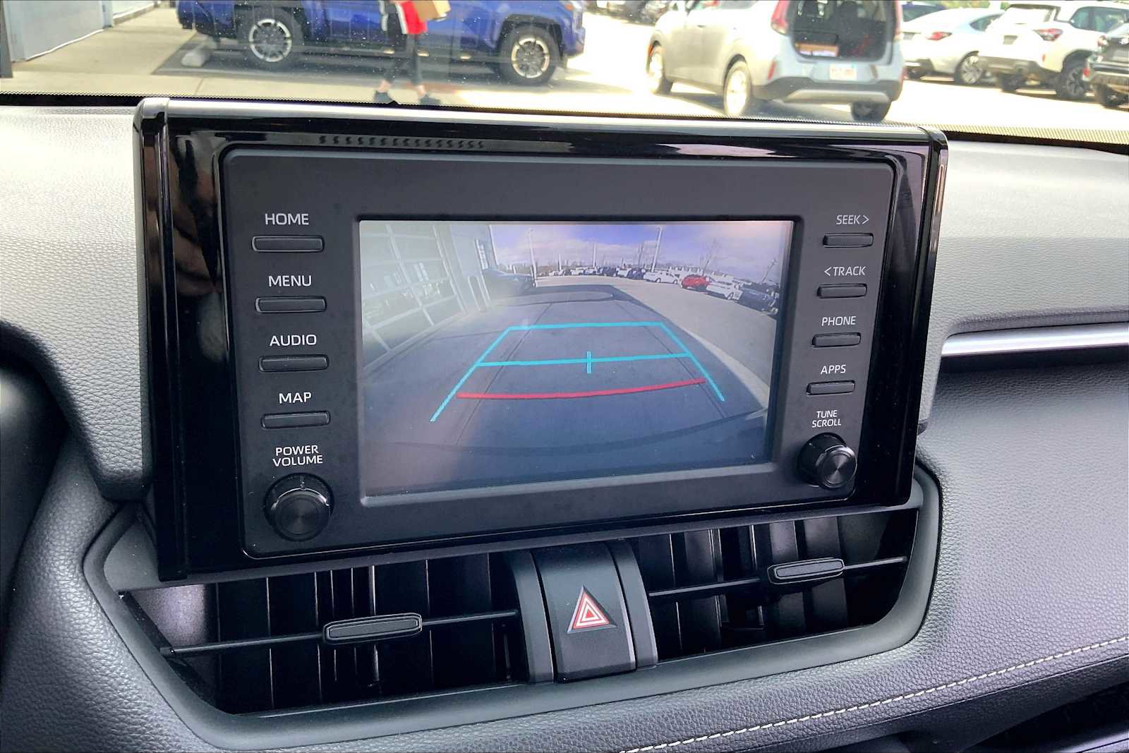 Used 2019 Toyota RAV4 LE w/ All Weather Liner Package AWD/4WD image 28