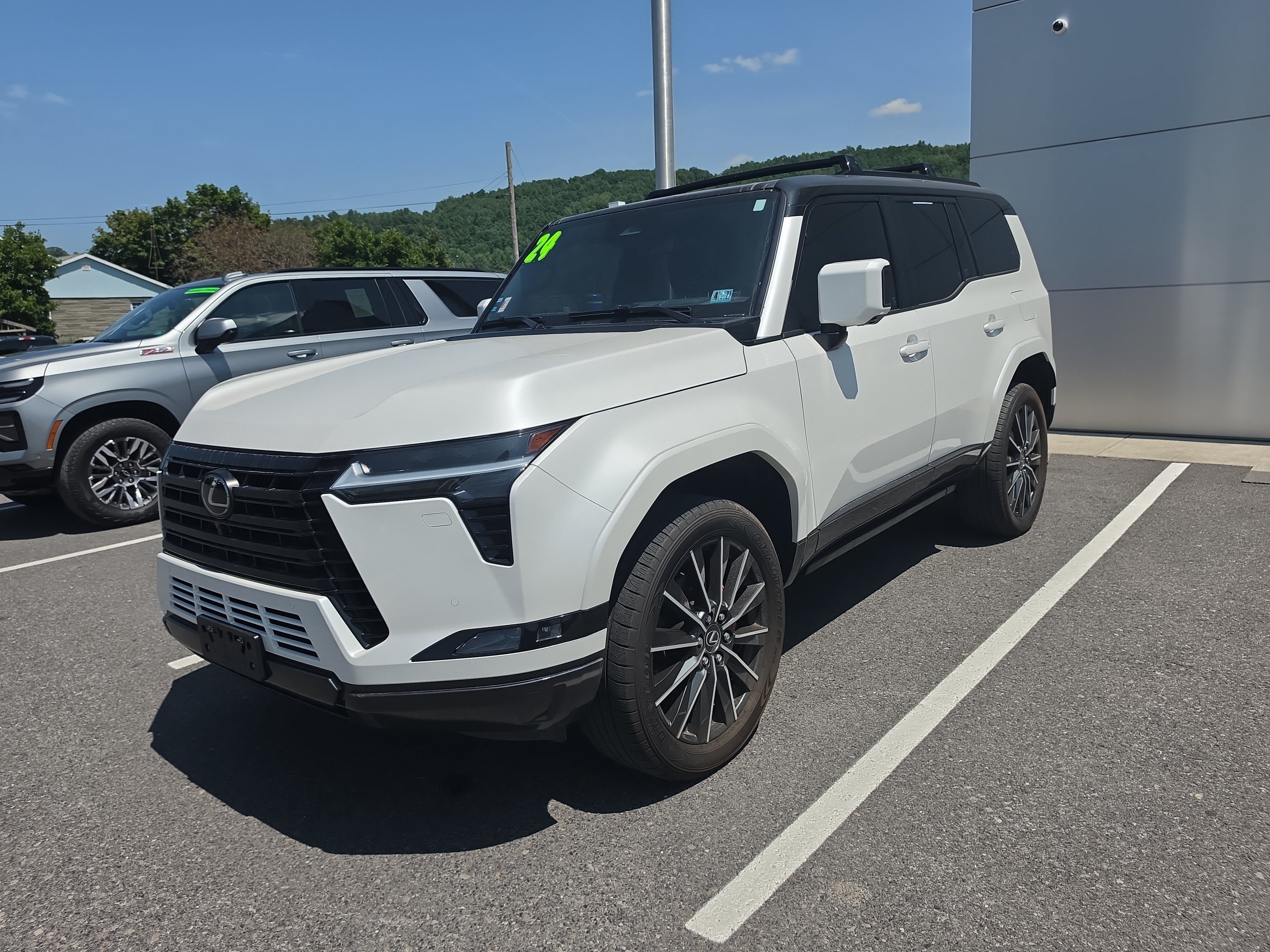 Used 2024 Lexus GX 550 AWD/4WD image 8