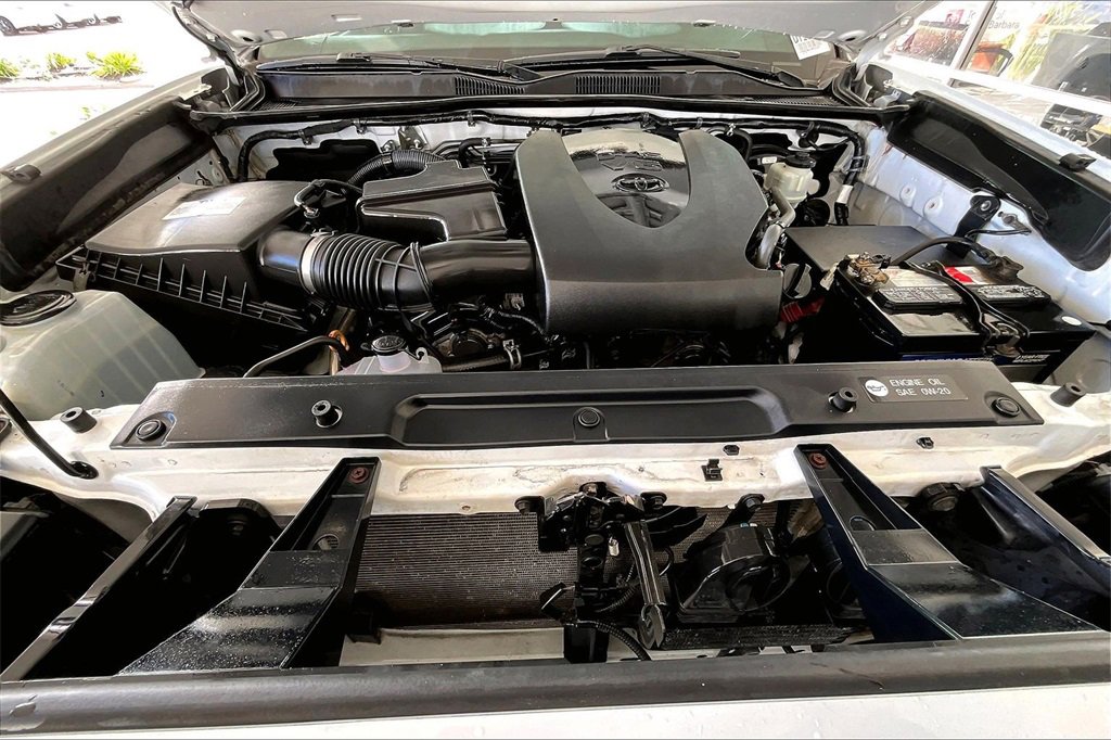 Used 2017 Toyota Tacoma TRD Sport image 31