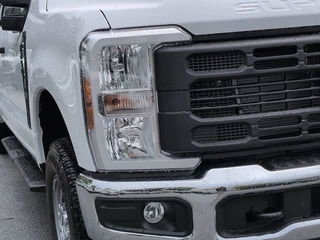 New 2026 Ford F250 XL w/ XL Chrome Package AWD/4WD image 9