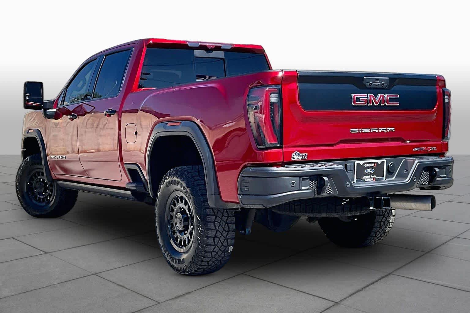 Used 2025 GMC Sierra 2500 AT4X w/ AT4X AEV Edition AWD/4WD image 6