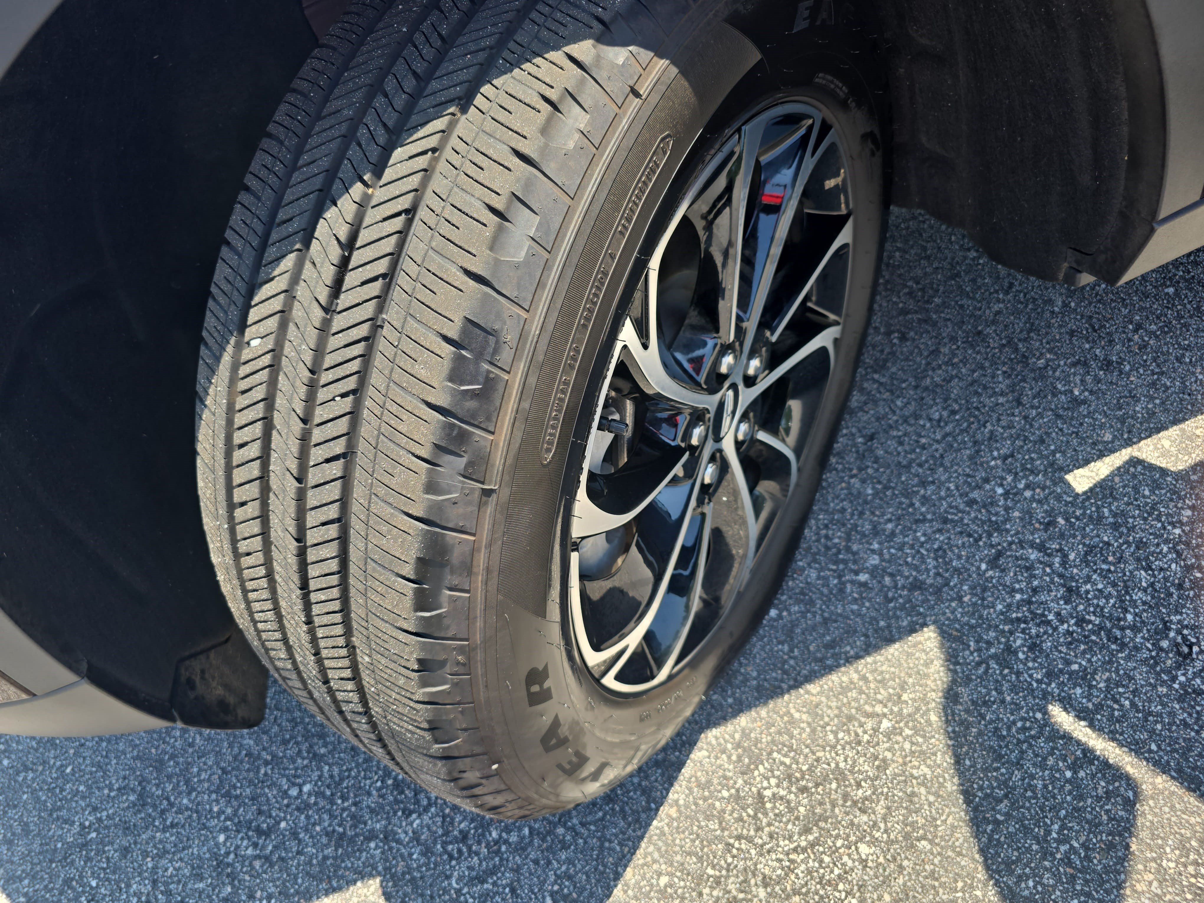 Certified 2025 Lincoln Nautilus Premier AWD/4WD image 31