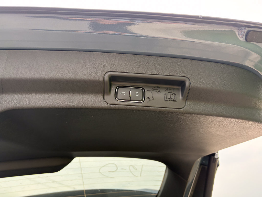 New 2027 Ford Explorer ST-Line AWD/4WD image 17