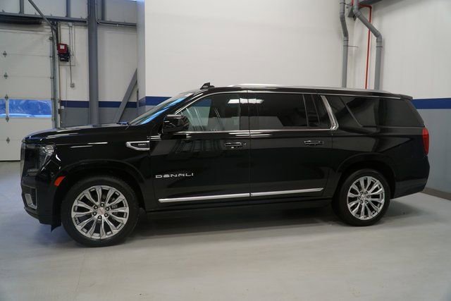 Used 2024 GMC Yukon XL Denali w/ Denali Reserve Package image 2