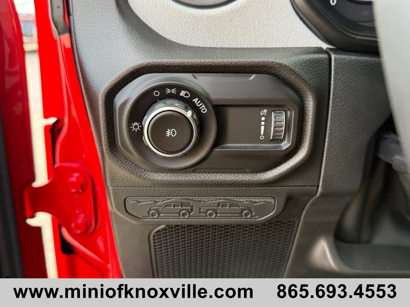 Used 2024 Jeep Wrangler Sport AWD/4WD image 32