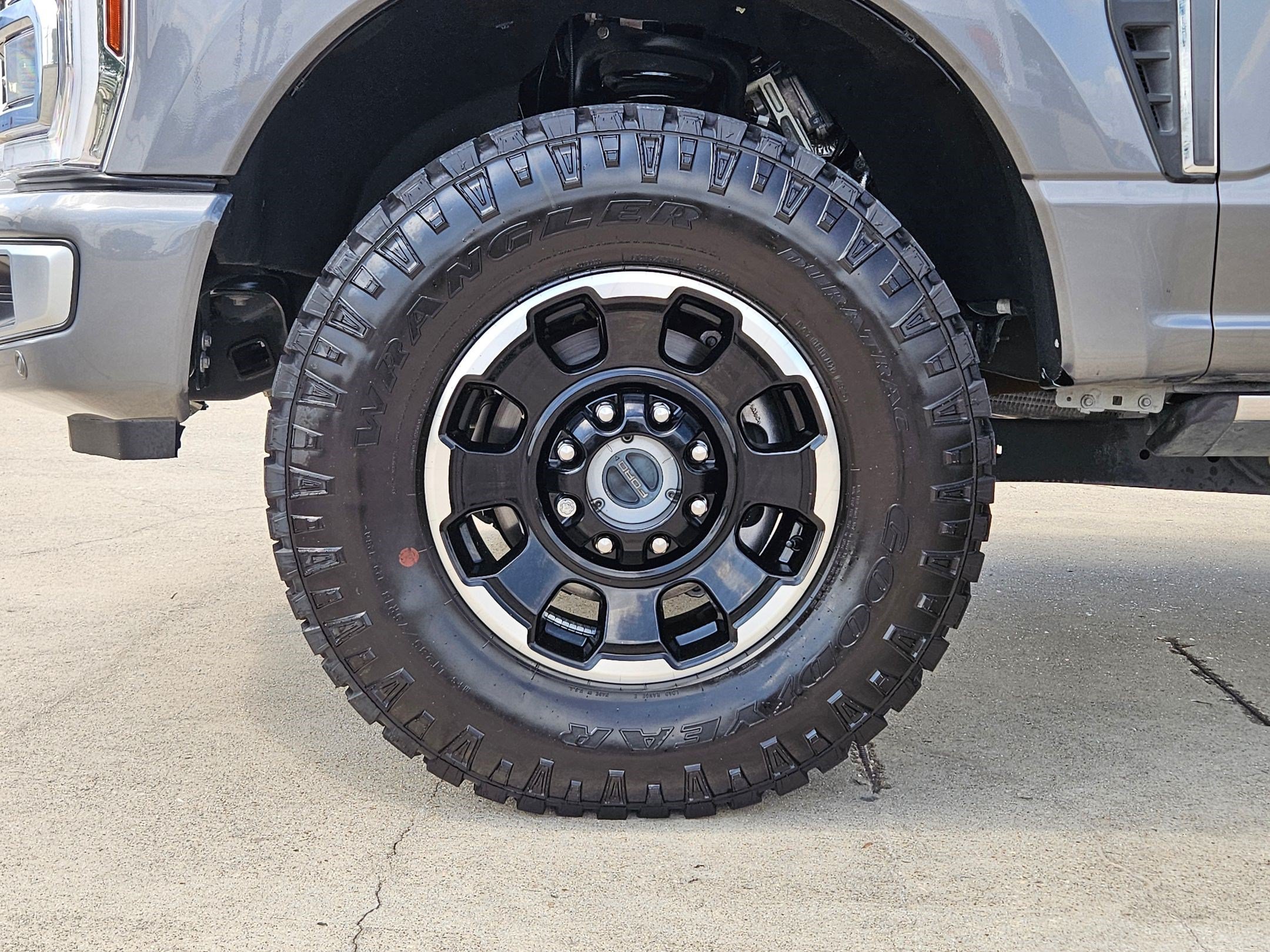 Used 2024 Ford F250 Limited w/ FX4 Off-Road Package AWD/4WD image 13