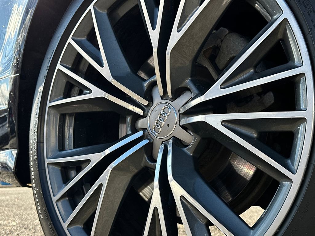Used 2016 Audi A7 3.0T Premium Plus w/ 20" Wheel & Tire Package image 6