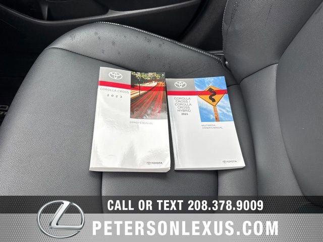 Used 2023 Toyota Corolla Cross XLE w/ Convenience Package AWD/4WD image 29