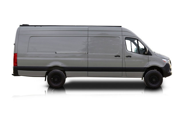 Used 2023 Mercedes-Benz Sprinter 2500 image 2