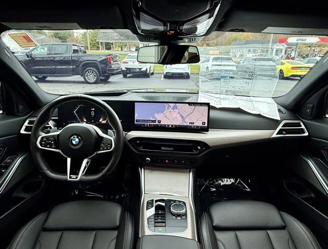 Used 2025 BMW 330i xDrive Sedan w/ M Sport Package image 22