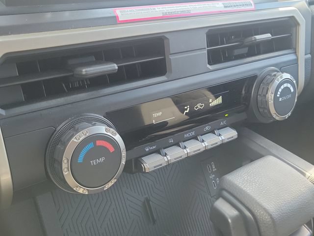 Used 2024 Toyota Tacoma SR5 AWD/4WD image 30