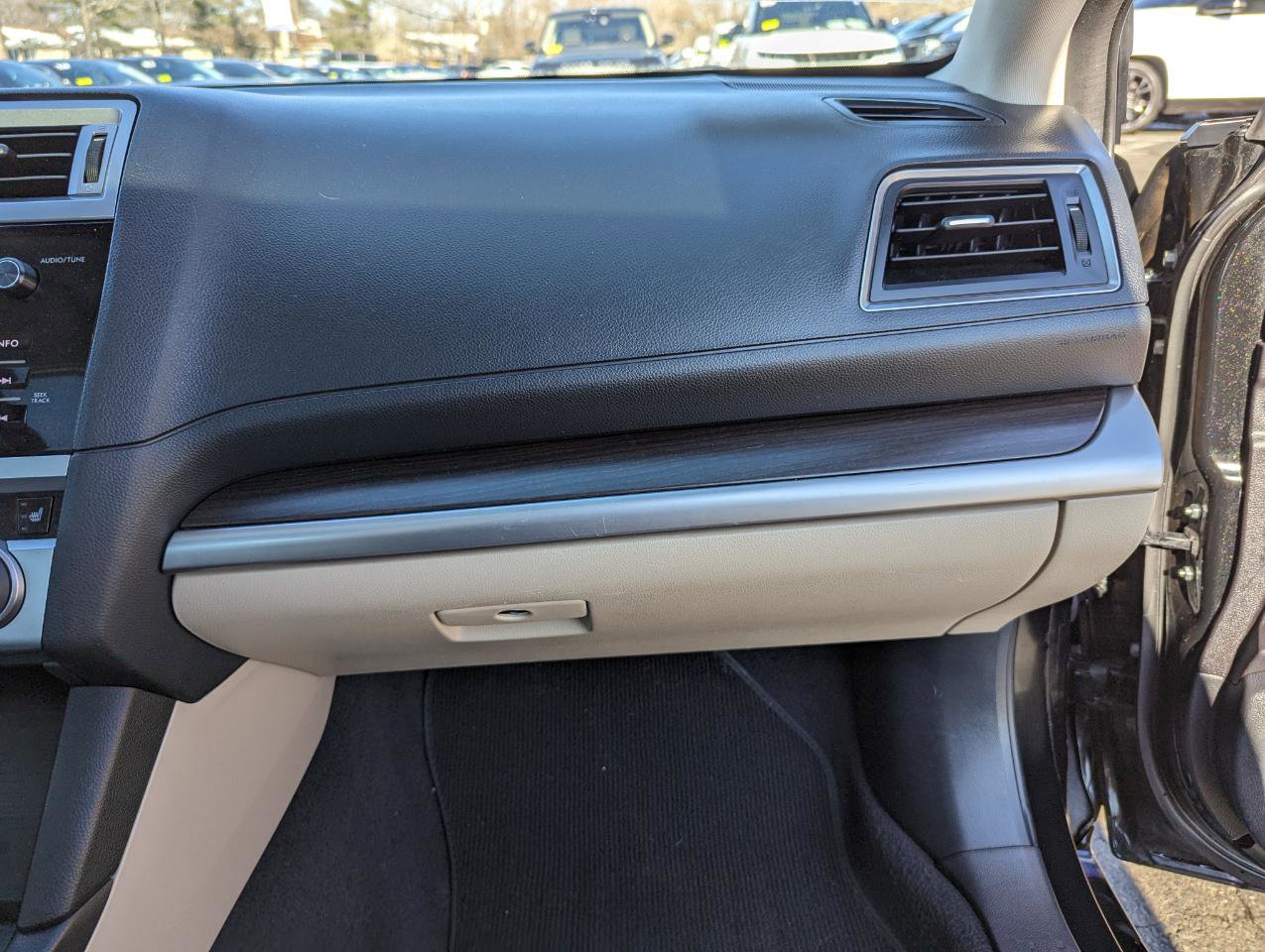 Used 2017 Subaru Legacy 2.5i Limited image 32