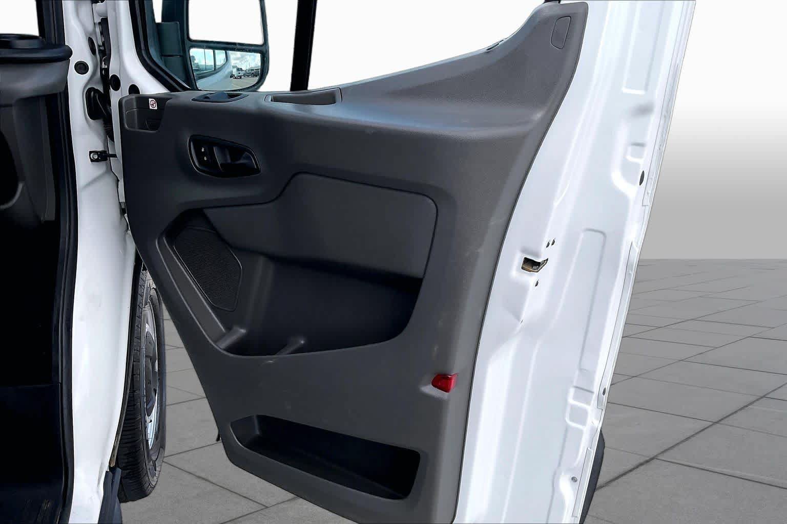 Used 2020 Ford Transit 150 XL RWD image 21
