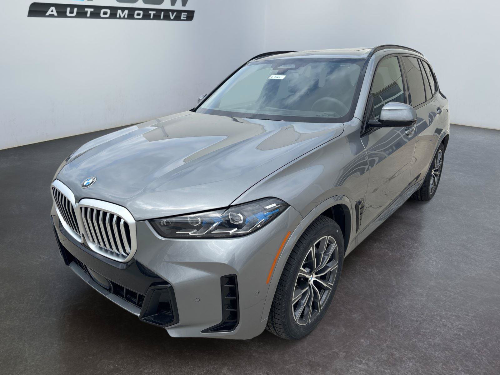 Used 2026 BMW X5 xDrive40i w/ M Sport Package AWD/4WD image 9