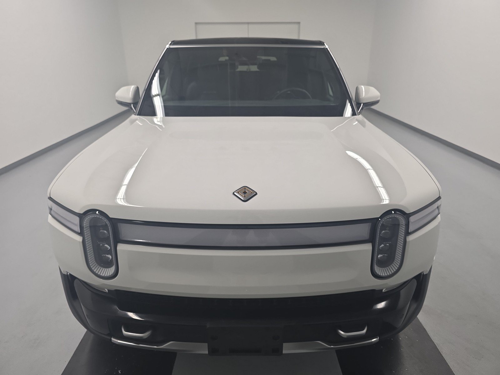 Used 2024 Rivian R1S Adventure AWD/4WD image 8