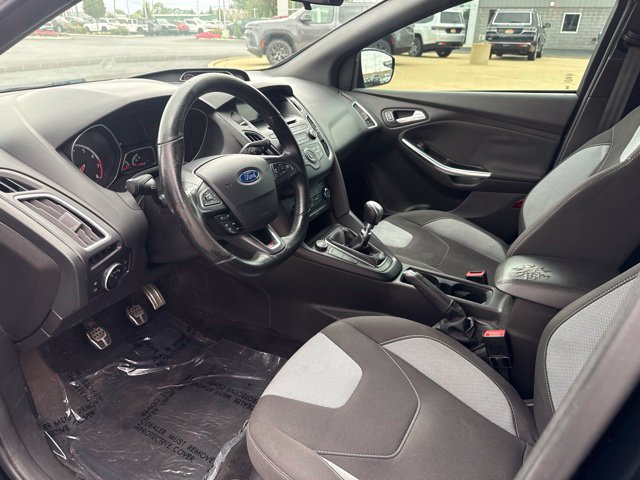 Used 2016 Ford Focus ST FWD image 14