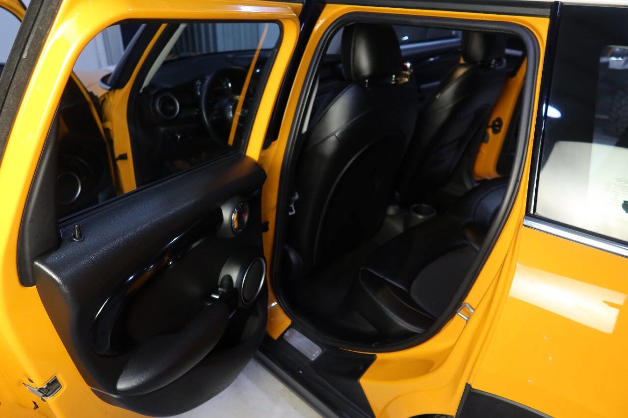Used 2015 MINI Cooper S image 16