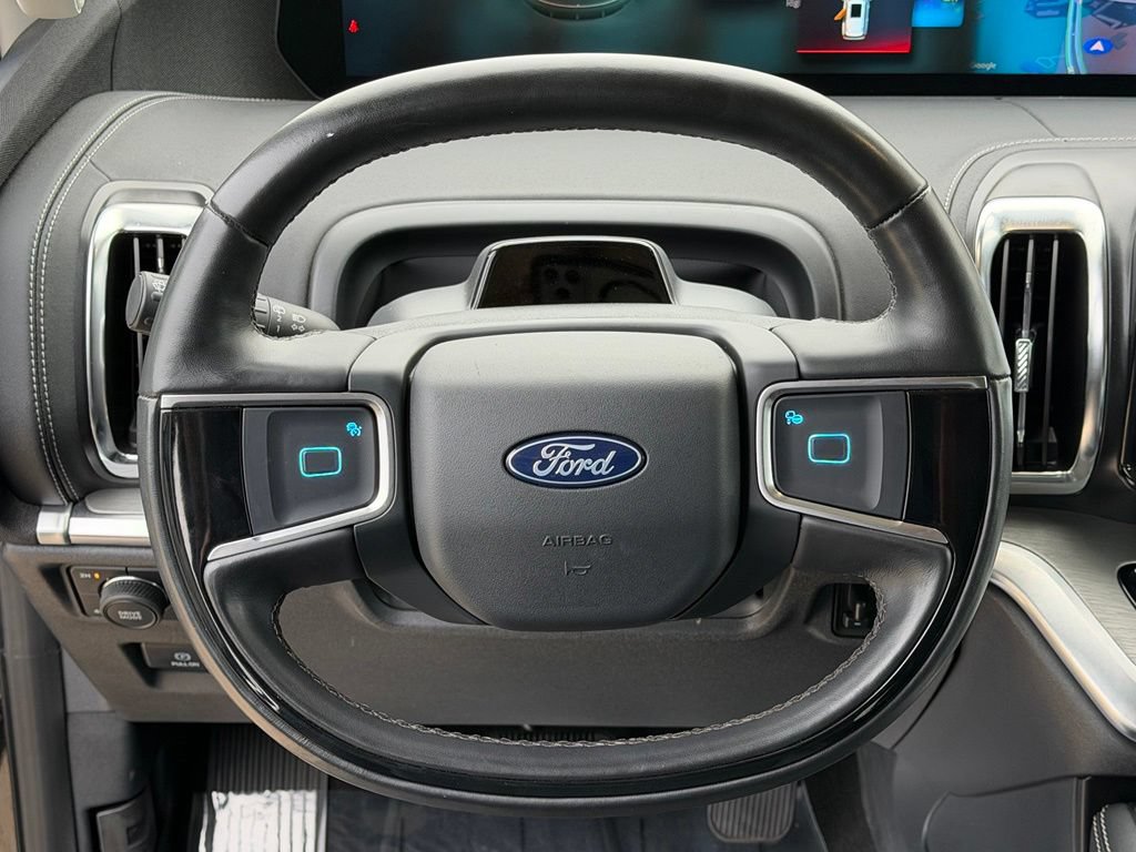 Used 2025 Ford Expedition Platinum AWD/4WD image 27