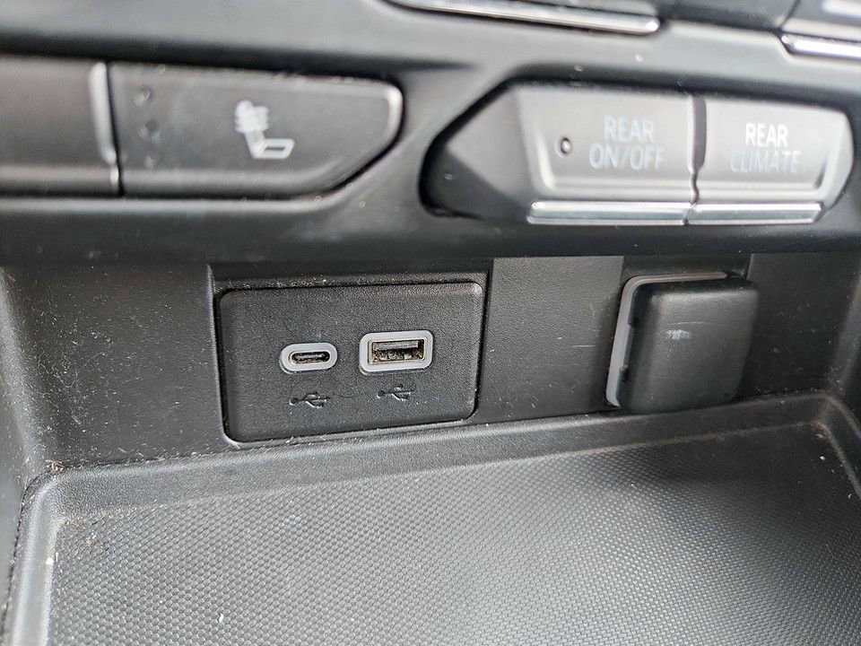 Used 2023 Chevrolet Tahoe LT w/ Luxury Package image 26